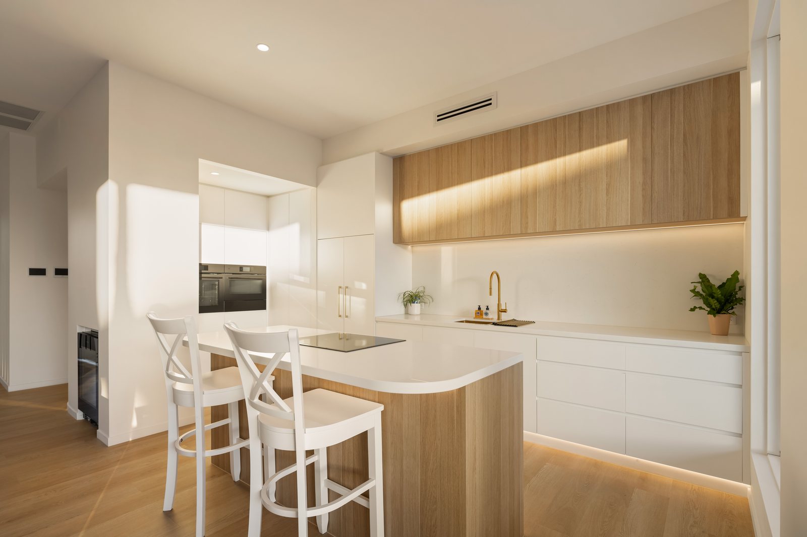 The 25-Point Real Estate Photo Editing Checklist Used by 80+ Studio Editors (2026 QC SOP)