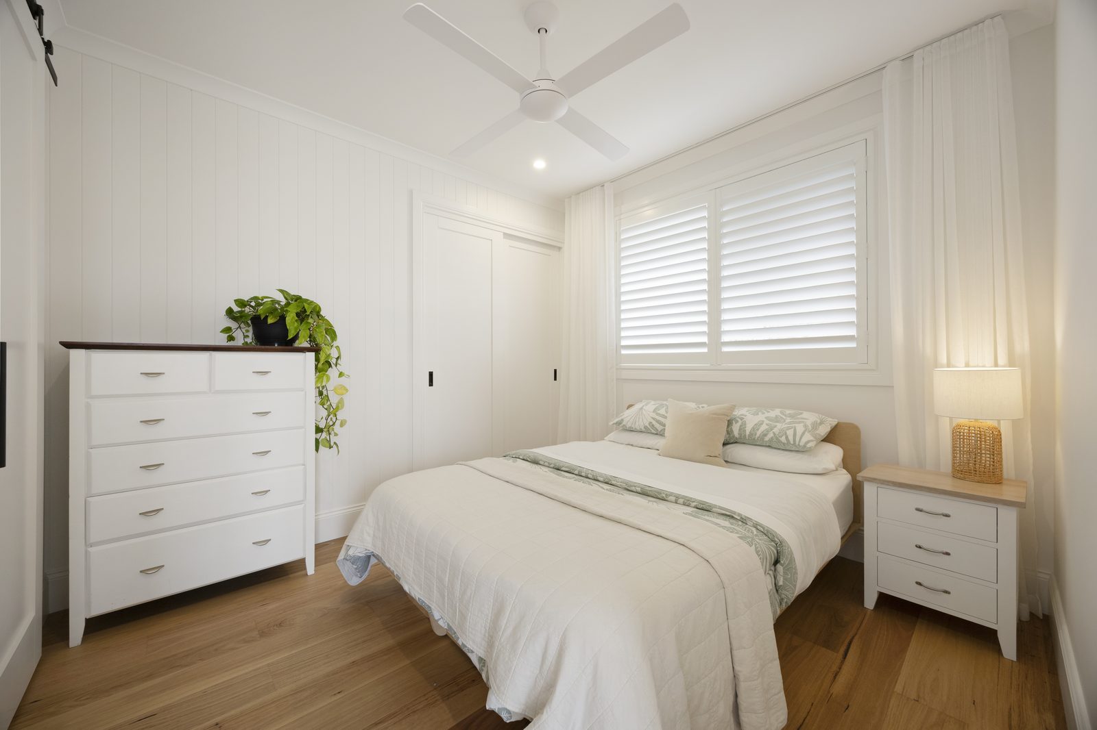 The 25-Point Real Estate Photo Editing Checklist Used by 80+ Studio Editors (2026 QC SOP)