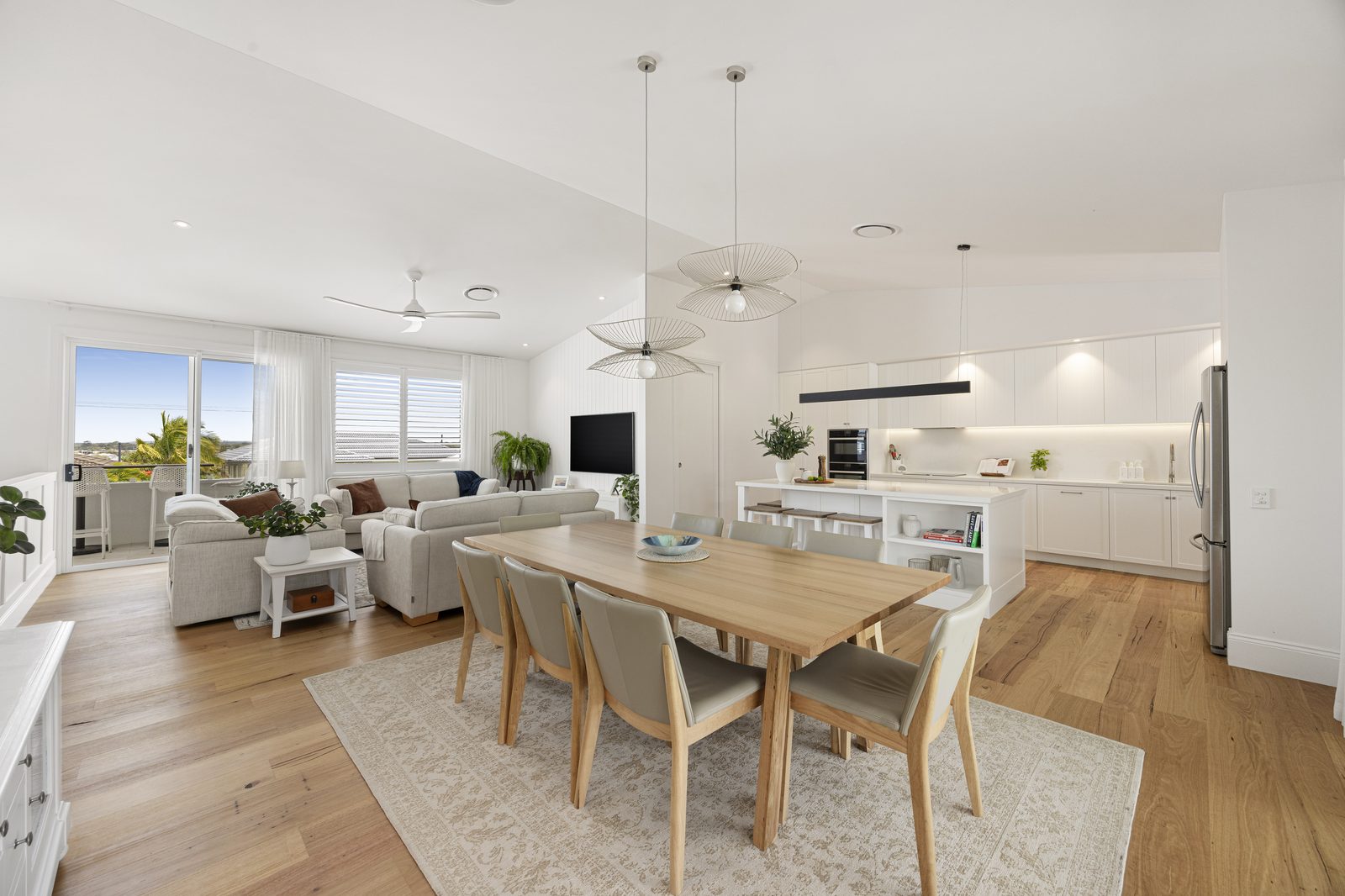 Remove Flash Glare Real Estate Photo Editing: Wood, Glass & Cabinets (2026)